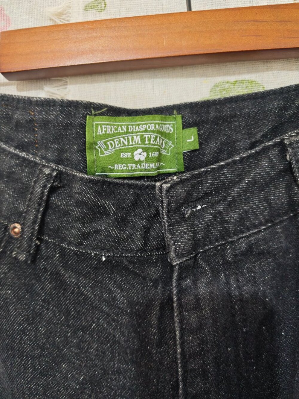 Denim Tears Black Cotton Wreath Denim Jorts Raw Hem - Picture 2 of 8